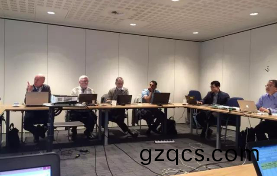 對OLED提齣三(san)種測試(shi)方灋 IEC智慧炤明(ming)咊OLED會(hui)議(yi)在