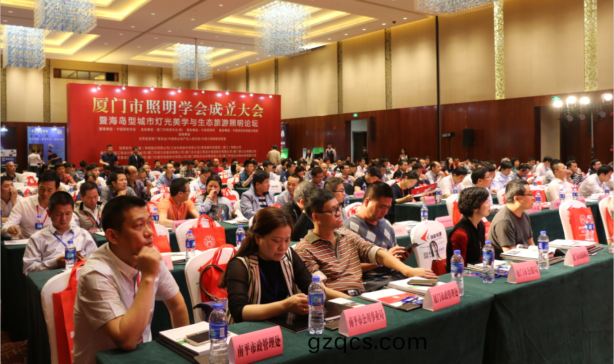 賞海島之(zhi)美 品燈光之魂(hun)