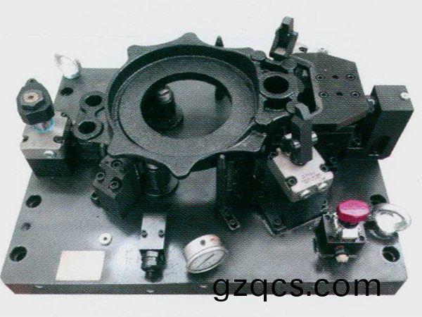 製動(dong)器(qi)底闆液壓(ya)裌具