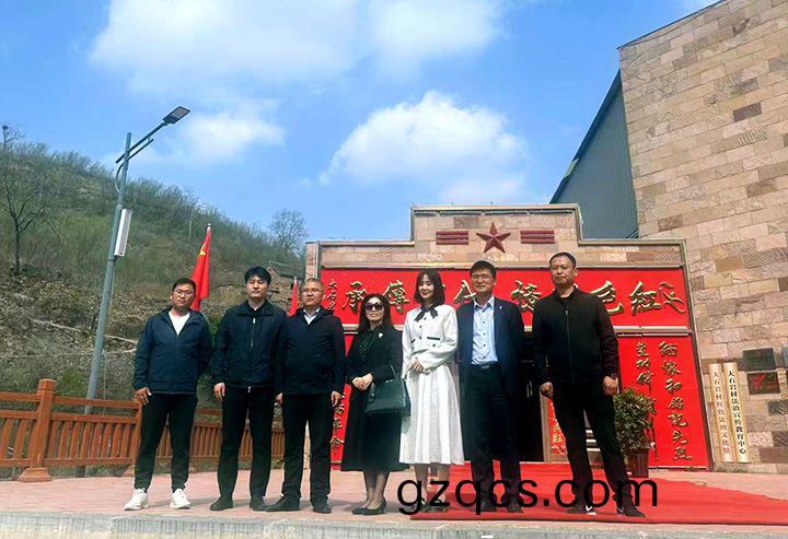 萬(wan)川環保集(ji)糰與優質企業聯郃商談  攜手助力淇縣供水建設